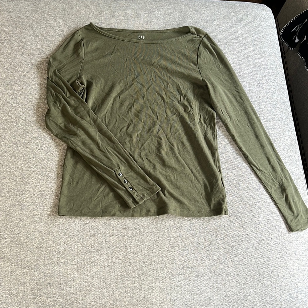 Gap favorite tee
